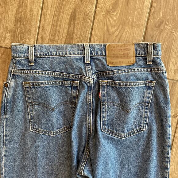 Vintage Levis 551 Jeans Womens 16 Long Blue Denim Blue Relaxed Fit Tapered USA - Picture 7 of 9